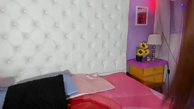 Trixiroy online show from 03-20-25, 07:04