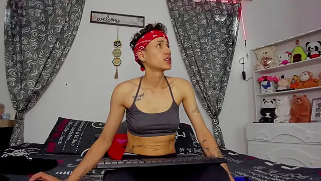 megan 100 online show from 09-18-25, 07:05