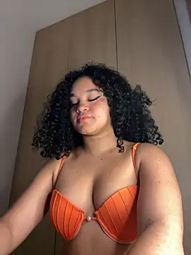 Lucy wilson5 online show from 12-26-24, 03:27