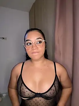 Lucy wilson5 online show from 02-16-25, 06:32