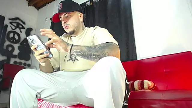 Dexter-T online show from 01-14-25, 04:36