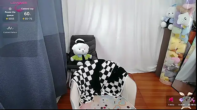 CN-Doudou online show from 09-10-25, 02:44