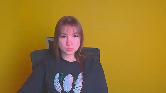 Snapshot of Evelina_GG chatting on 01-20-25, 06:31 Evelina GG online show from 01-20-25, 06:31