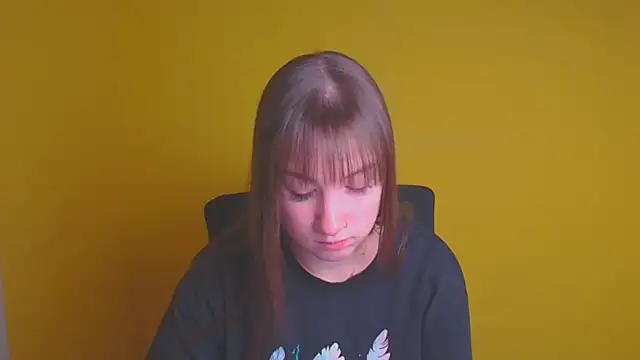 Snapshot of Evelina_GG chatting on 02-06-25, 06:40 Evelina GG online show from 02-06-25, 06:40