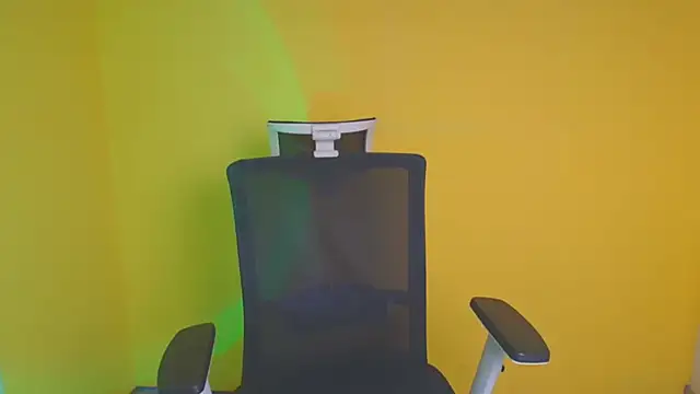 Snapshot of Evelina_GG chatting on 02-08-25, 10:07 Evelina GG online show from 02-08-25, 10:07