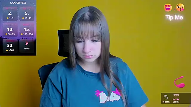 Snapshot of Evelina_GG chatting on 09-18-25, 05:42 Evelina GG online show from 09-18-25, 05:42