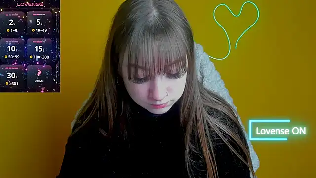 Snapshot of Evelina_GG chatting on 12-18-25, 06:41 Evelina GG online show from 12-18-25, 06:41