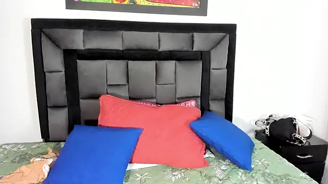 Snapshot of Dulce_amg chatting on 09-13-25, 01:27 Dulce amg online show from 09-13-25, 01:27