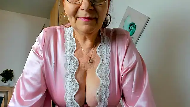 sweetangell69  online show from 04-28-26, 02:27