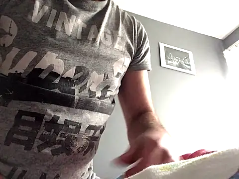 Snapshot of shyfucker23 chatting on 01-06-26, 02:21 shyfucker23 online show from 01-06-26, 02:21