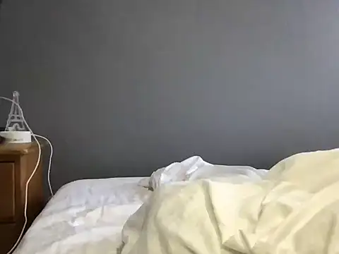 Snapshot of shyfucker23 chatting on 01-12-26, 09:25 shyfucker23 online show from 01-12-26, 09:25