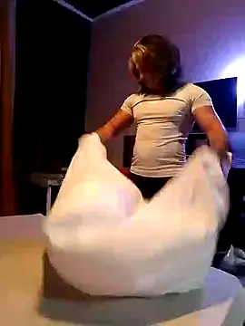 Lovely milk online show from 11-21-25, 08:18