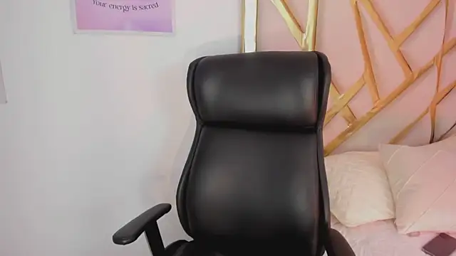 LanaJones  online show from 05-22-26, 12:55
