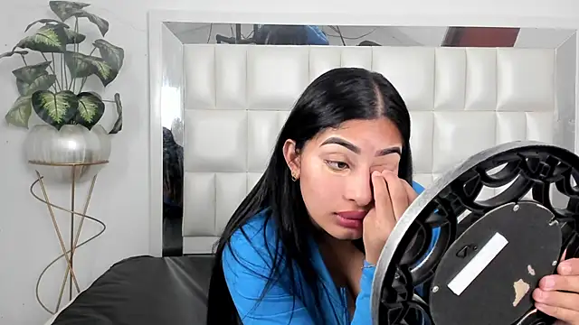 Snapshot of Alhana_pulido chatting on 09-09-25, 02:27 Alhana pulido online show from 09-09-25, 02:27