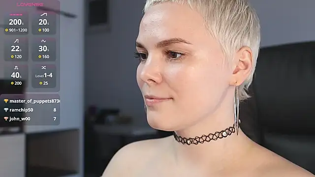 LikaBerry1 online show from 02-04-25, 10:13