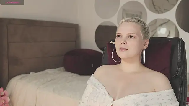 LikaBerry1 online show from 09-21-25, 04:19