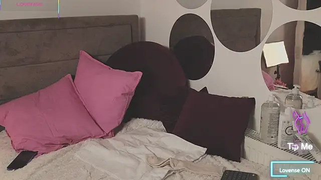 LikaBerry1 online show from 10-11-25, 01:38