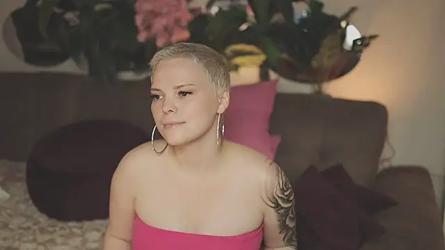 LikaBerry1 online show from 10-20-25, 02:34