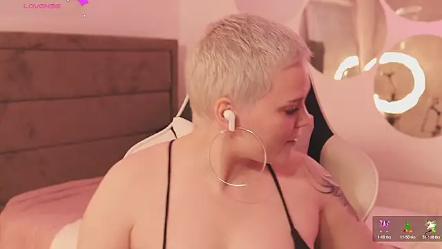 LikaBerry1 online show from 02-10-26, 04:22