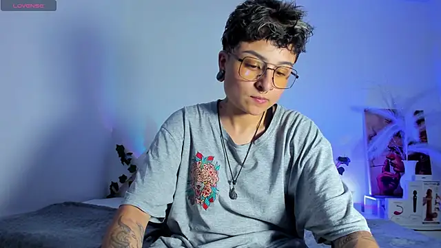 ZuryRamirez  online show from 03-10-25, 07:29