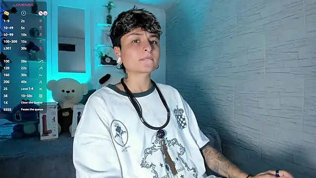 ZuryRamirez  online show from 10-04-25, 07:12