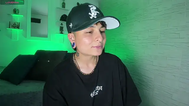 ZuryRamirez  online show from 10-11-25, 09:24