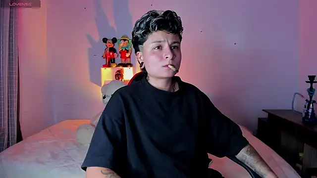 ZuryRamirez  online show from 05-21-26, 08:38
