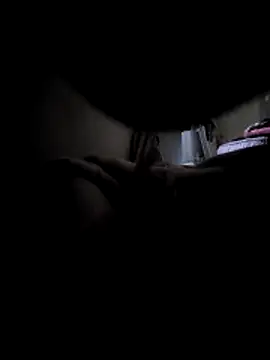 Snapshot of ch___ro69 chatting on 12-20-25, 03:41 ch ro69 online show from 12-20-25, 03:41