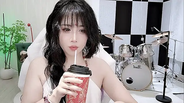 Vaness-a online show from 10-06-25, 05:54