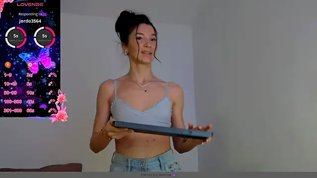 Snapshot of tayakayan chatting on 12-20-24, 05:57 tayakayan online show from 12-20-24, 05:57