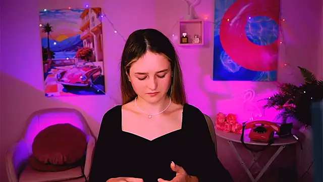 Snapshot of DeboraLarson chatting on 01-06-25, 06:58 DeboraLarson online show from 01-06-25, 06:58