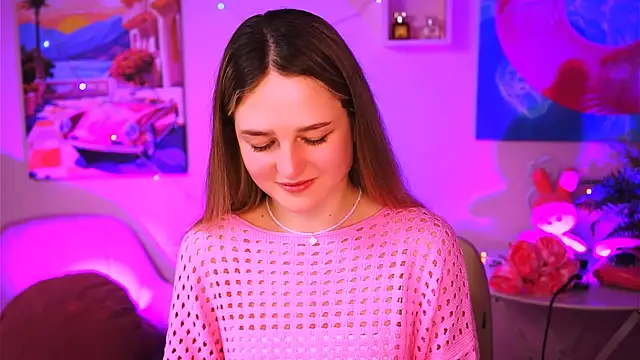 Snapshot of DeboraLarson chatting on 01-28-25, 08:14 DeboraLarson online show from 01-28-25, 08:14