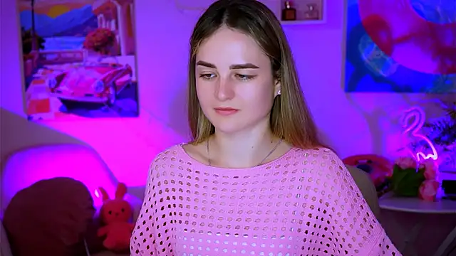 Snapshot of DeboraLarson chatting on 02-15-25, 07:27 DeboraLarson online show from 02-15-25, 07:27