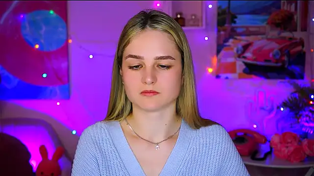 Snapshot of DeboraLarson chatting on 03-20-25, 10:54 DeboraLarson online show from 03-20-25, 10:54