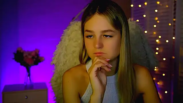 Snapshot of DeboraLarson chatting on 11-30-25, 03:32 DeboraLarson online show from 11-30-25, 03:32