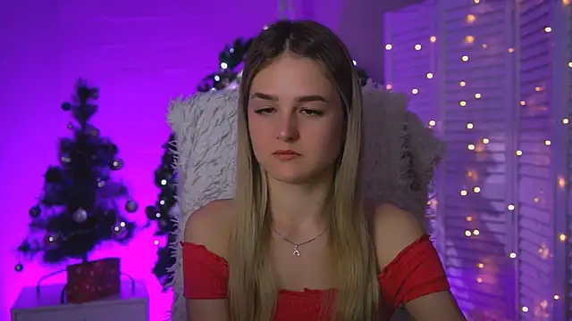 Snapshot of DeboraLarson chatting on 12-21-25, 03:13 DeboraLarson online show from 12-21-25, 03:13