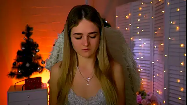 Snapshot of DeboraLarson chatting on 01-13-26, 03:45 DeboraLarson online show from 01-13-26, 03:45