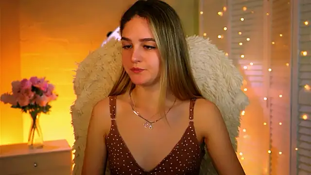 Snapshot of DeboraLarson chatting on 02-01-26, 03:38 DeboraLarson online show from 02-01-26, 03:38