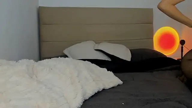 Snapshot of Bonnieshyy chatting on 03-03-25, 08:21 Bonnieshyy online show from 03-03-25, 08:21