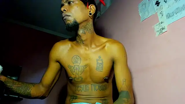 bigblackhotx1 online show from 04-20-26, 10:07