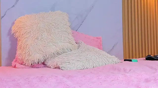 miss Ari online show from 12-24-24, 01:16