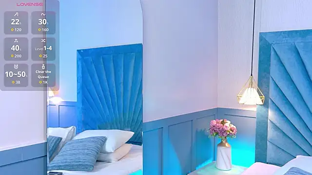 Snapshot of Harper-Avary chatting on 11-11-25, 03:34 Harper-Avary online show from 11-11-25, 03:34