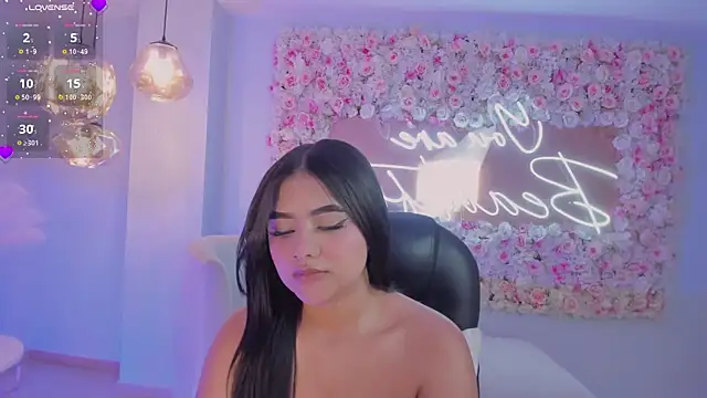 Snapshot of GabriellaLee chatting on 02-02-25, 12:30 GabriellaLee online show from 02-02-25, 12:30