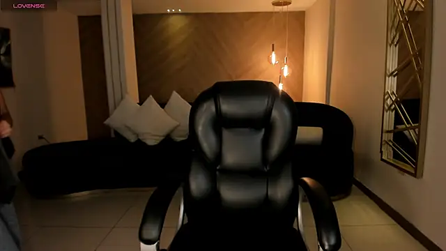 Snapshot of GabriellaLee chatting on 02-06-25, 11:15 GabriellaLee online show from 02-06-25, 11:15