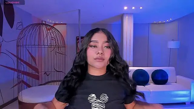 Snapshot of GabriellaLee chatting on 02-12-25, 11:09 GabriellaLee online show from 02-12-25, 11:09