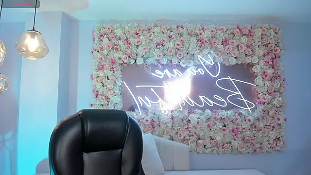 Snapshot of GabriellaLee chatting on 03-20-25, 03:13 GabriellaLee online show from 03-20-25, 03:13