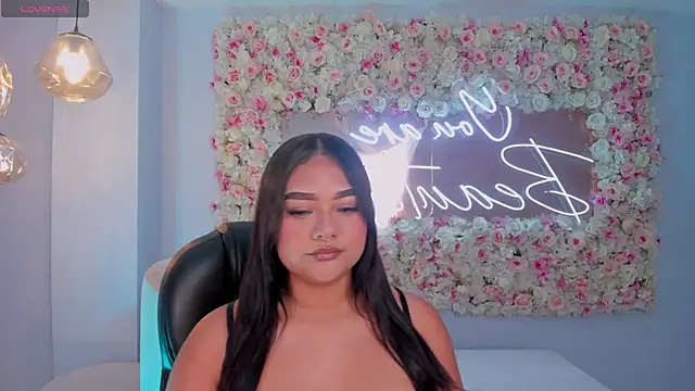 Snapshot of GabriellaLee chatting on 03-22-25, 03:30 GabriellaLee online show from 03-22-25, 03:30