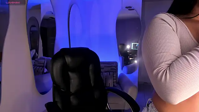 Snapshot of GabriellaLee chatting on 10-01-25, 02:50 GabriellaLee online show from 10-01-25, 02:50