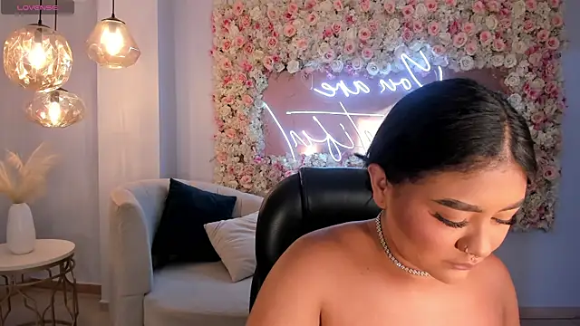 Snapshot of GabriellaLee chatting on 10-06-25, 12:08 GabriellaLee online show from 10-06-25, 12:08