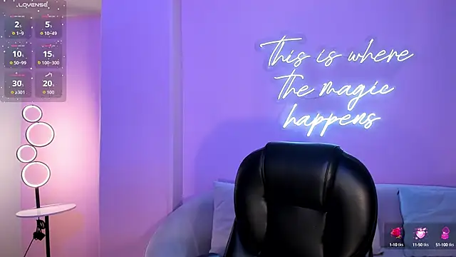 Snapshot of GabriellaLee chatting on 10-11-25, 02:55 GabriellaLee online show from 10-11-25, 02:55